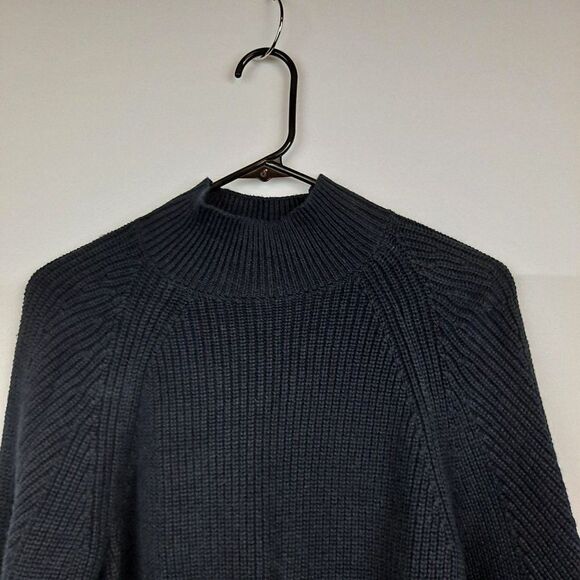 Gap Ladies mock neck sweater NWOT - Picture 5 of 10